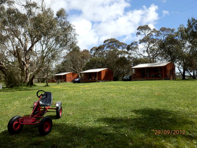 Cabins (Mount Compass, South Australia, Australia)