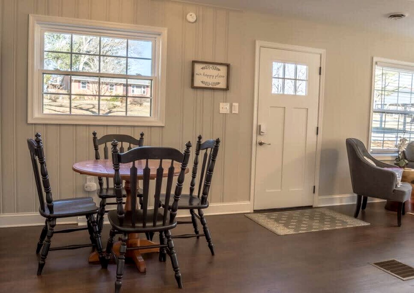 Charming Cabin Rental near Wineries and Hiking Trails in Afton, Virginia