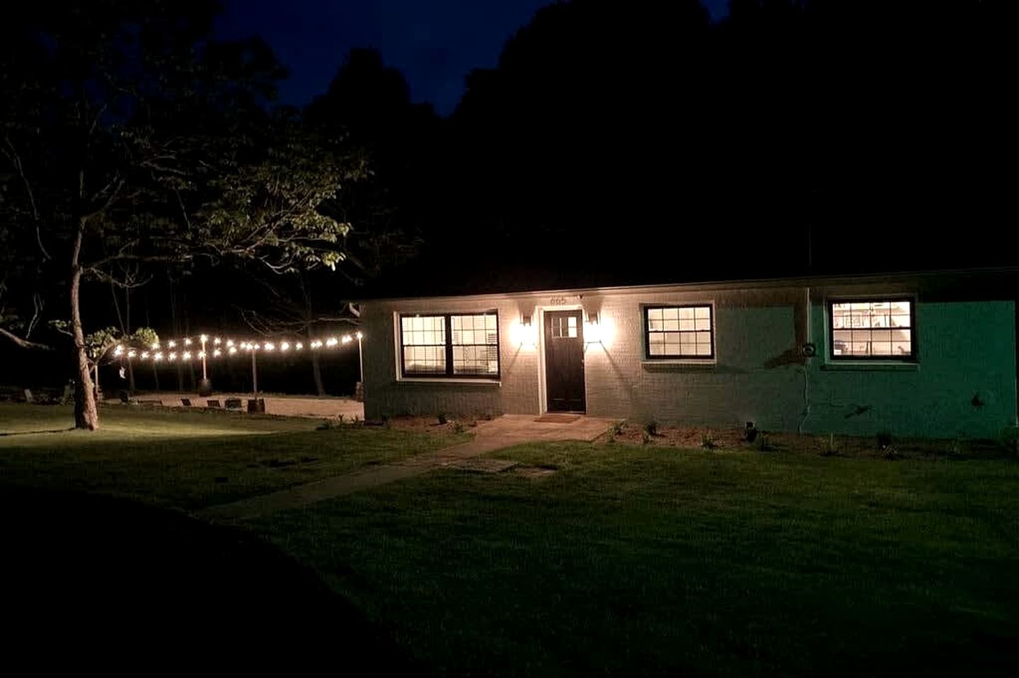 Charming Cabin Rental near Wineries and Hiking Trails in Afton, Virginia