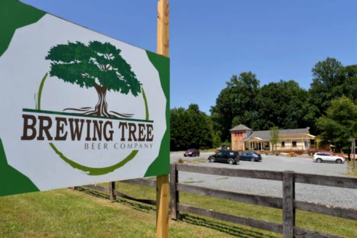 Charming Cabin Rental near Wineries and Hiking Trails in Afton, Virginia