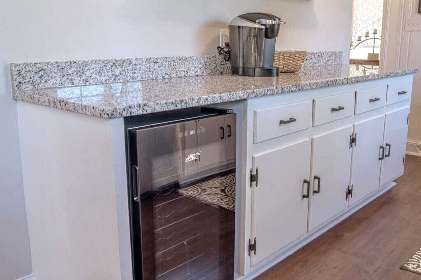 Charming Cabin Rental near Wineries and Hiking Trails in Afton, Virginia