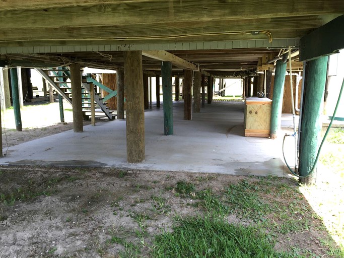 Charming Camp on the Beach, Cabins, Grand Isle, United States of