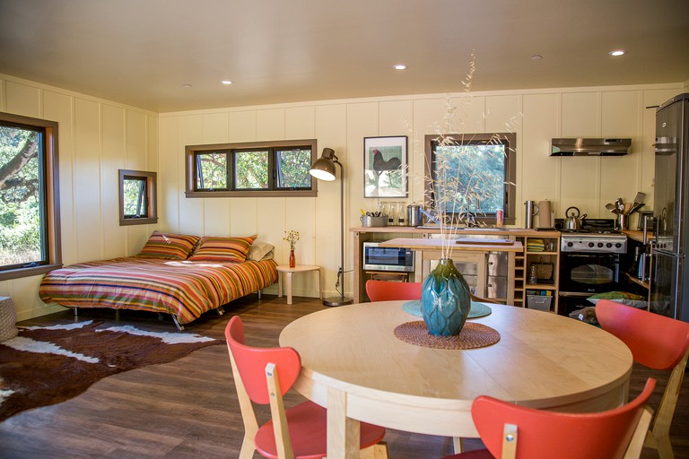 Cabins (Boonville, California, United States)