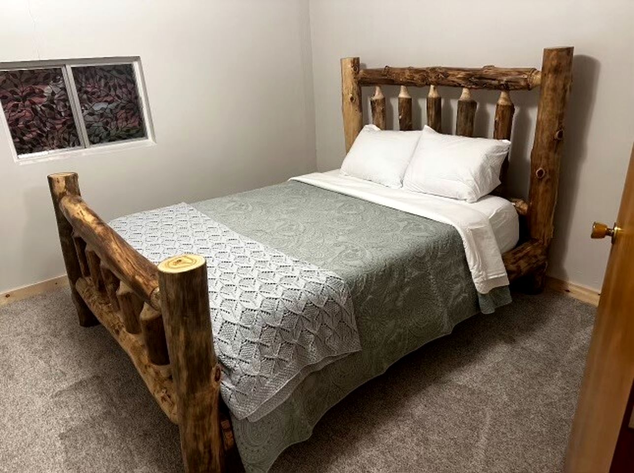 Large, Pet Friendly Cabin for Big Groups near Angel's Landing in Southern, Utah