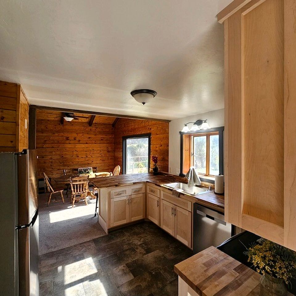 Large, Pet Friendly Cabin for Big Groups near Angel's Landing in Southern, Utah