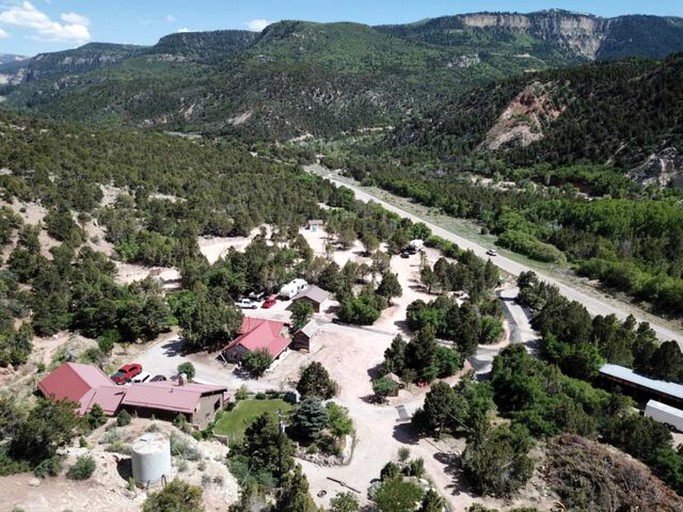 Cabins (United States of America, Cedar City, Utah)