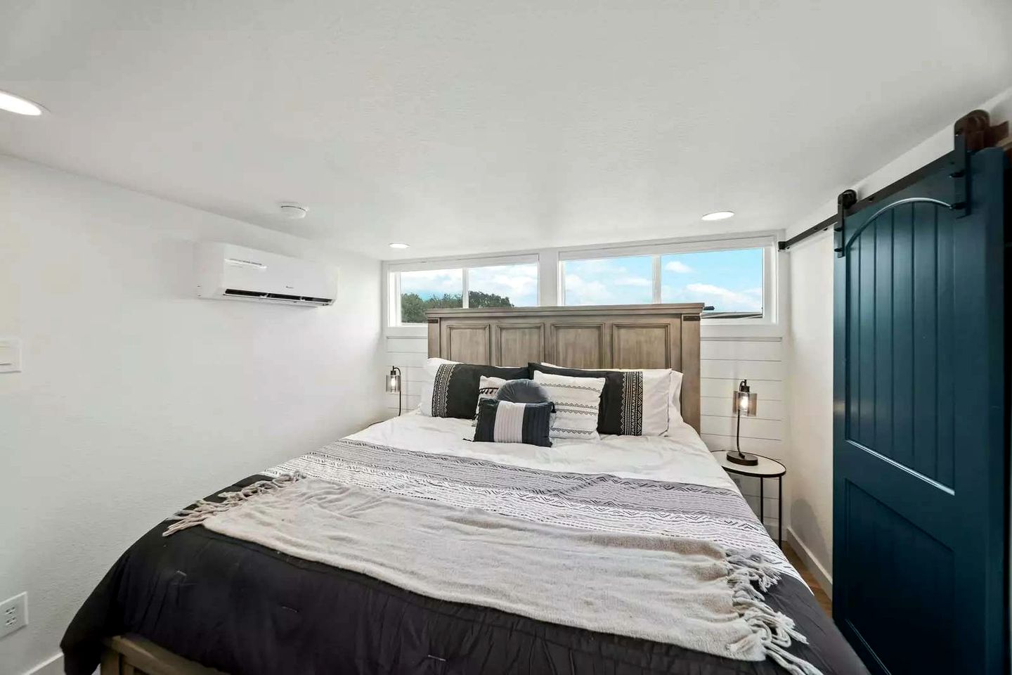 Relaxed Tiny Home Escape with Resort Amenities Near Fredericksburg, TX