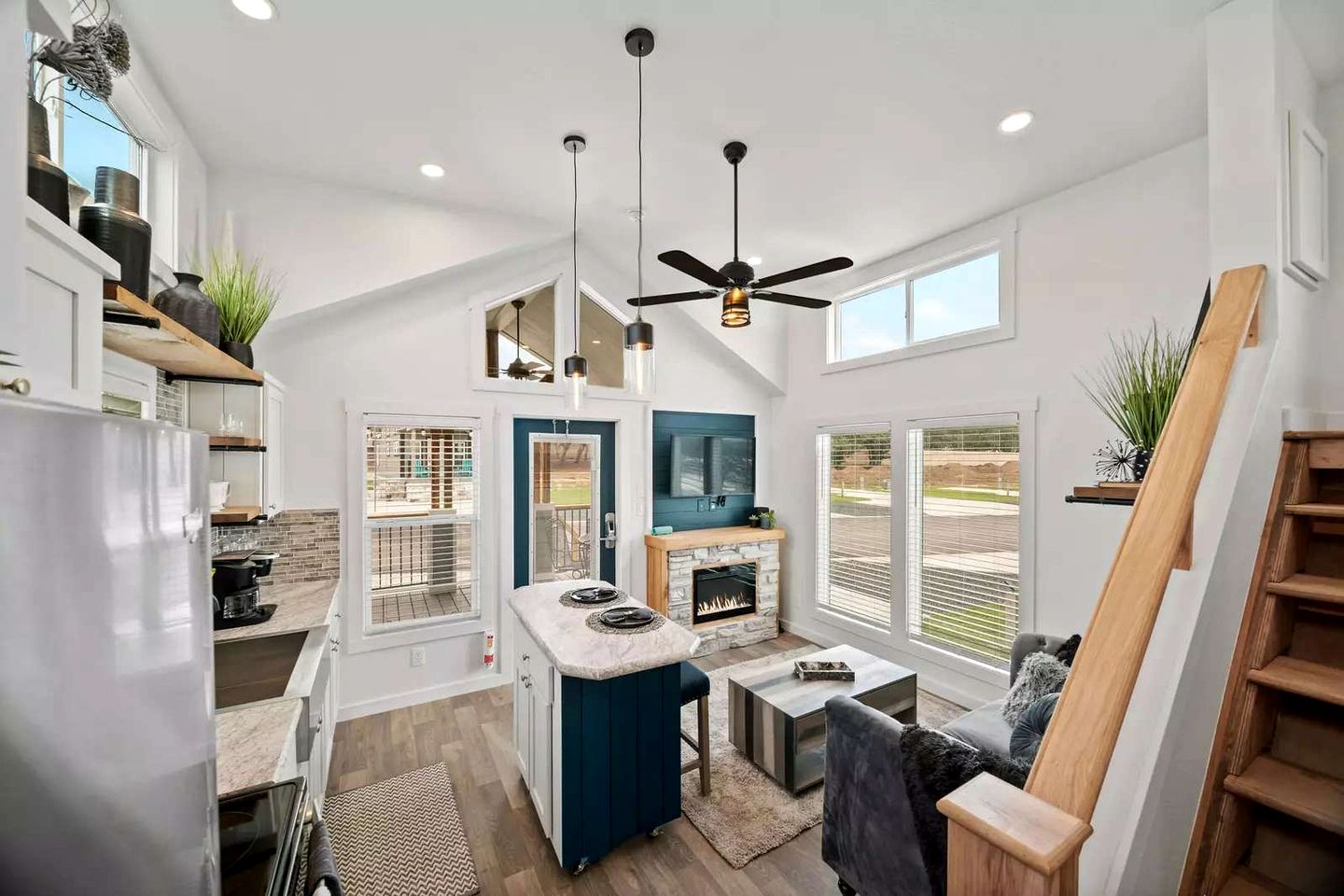 Relaxed Tiny Home Escape with Resort Amenities Near Fredericksburg, TX