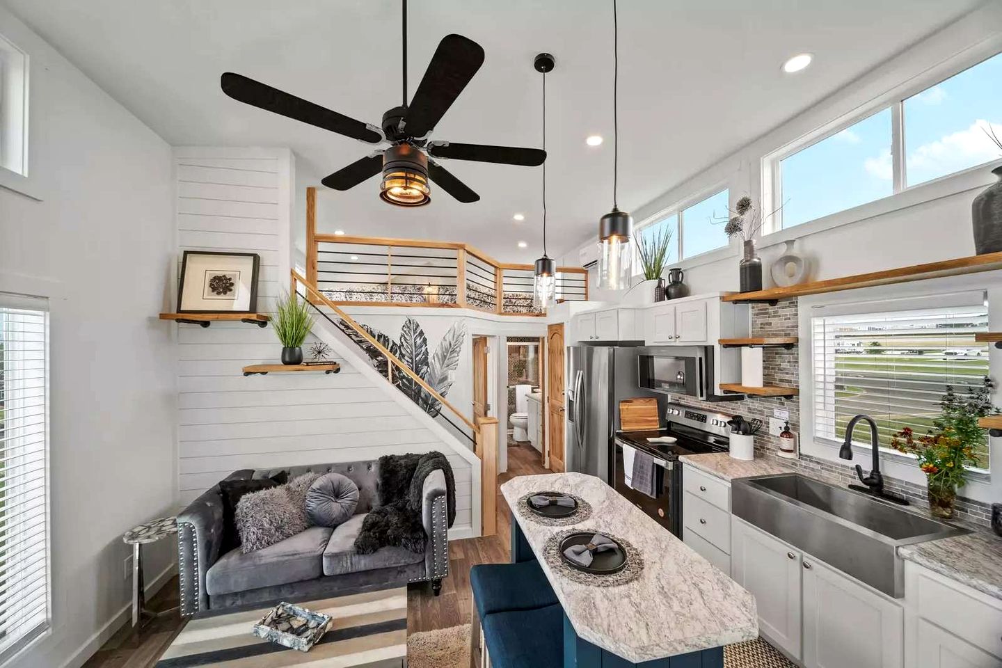 Relaxed Tiny Home Escape with Resort Amenities Near Fredericksburg, TX