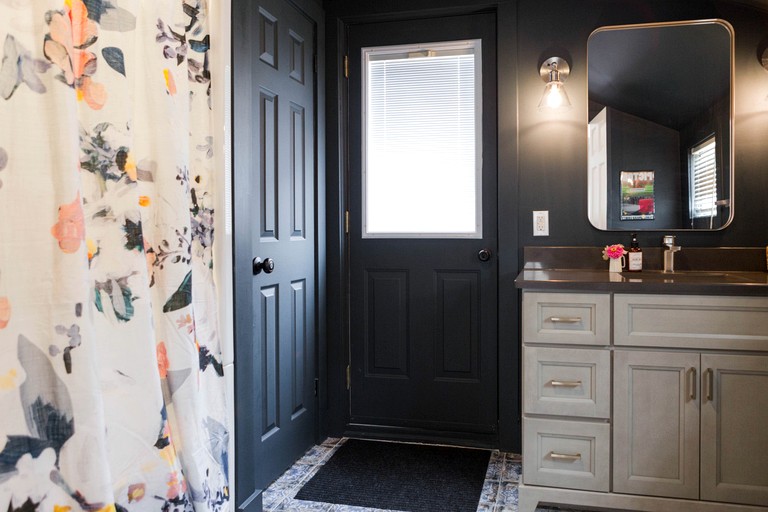 Cottages (Canada, Prince Edward, Ontario)