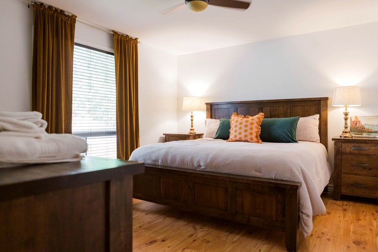 Cottages (Canada, Prince Edward, Ontario)