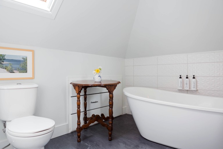 Cottages (Canada, Prince Edward, Ontario)