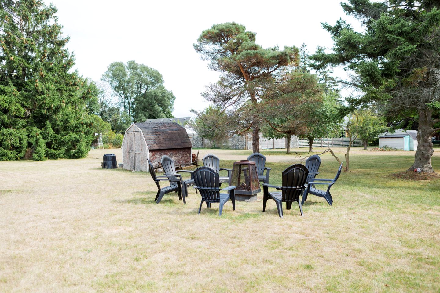 Charming Cottage with Firepit & Walk-to-Beach Access near Main Street in Wellington, Ontario