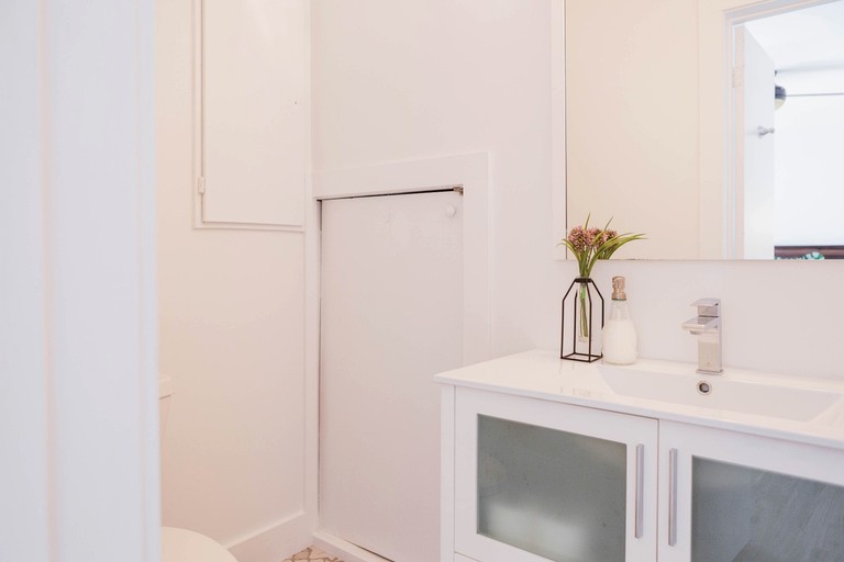 Cottages (Canada, Prince Edward, Ontario)