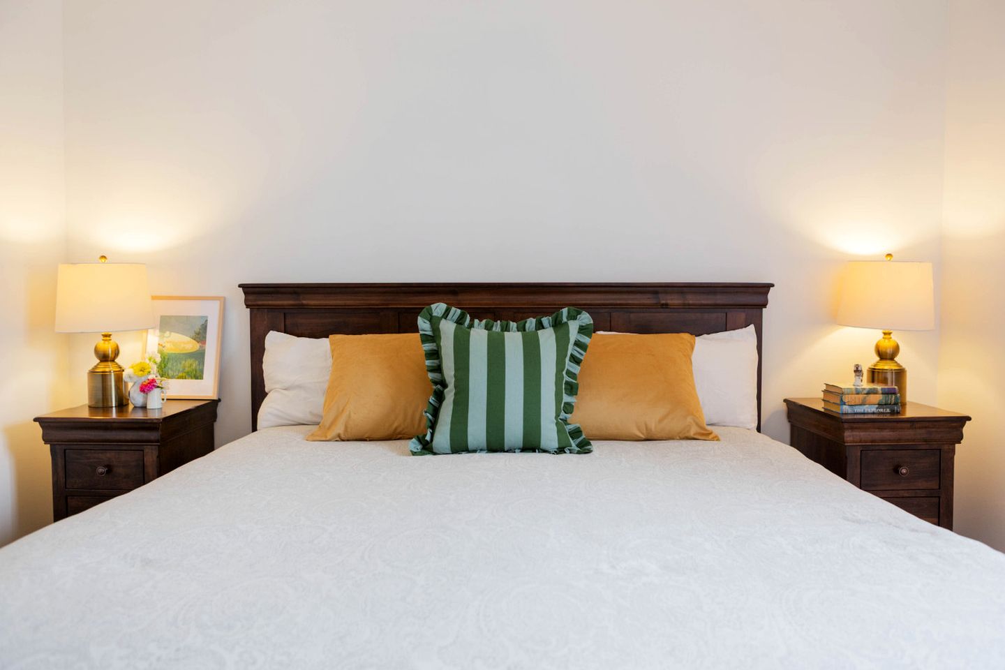 Charming Cottage with Firepit & Walk-to-Beach Access near Main Street in Wellington, Ontario