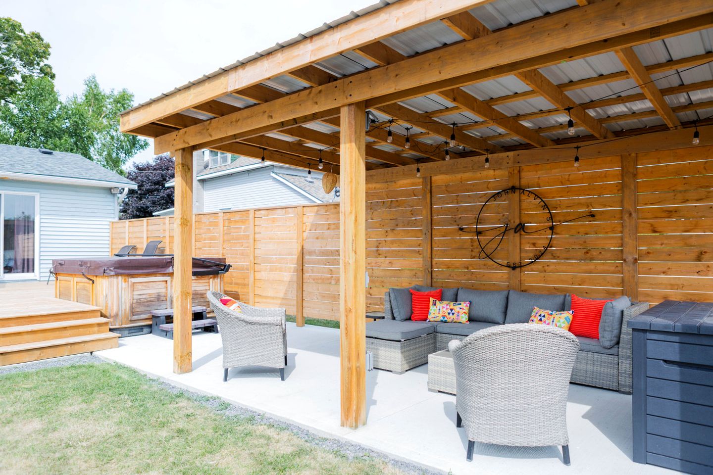 Charming Cottage with Firepit & Walk-to-Beach Access near Main Street in Wellington, Ontario