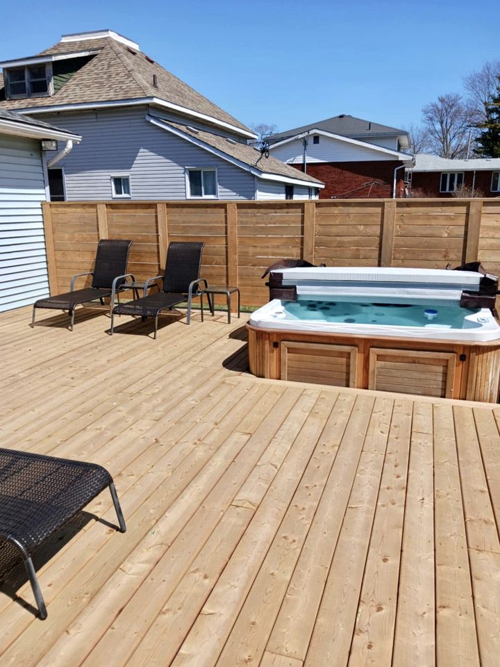 Charming Cottage with Firepit & Walk-to-Beach Access near Main Street in Wellington, Ontario