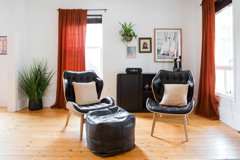 Cottages (Canada, Prince Edward, Ontario)