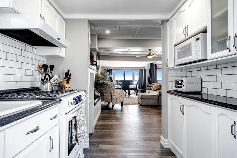 Cottages (Canada, Kingsville, Ontario)