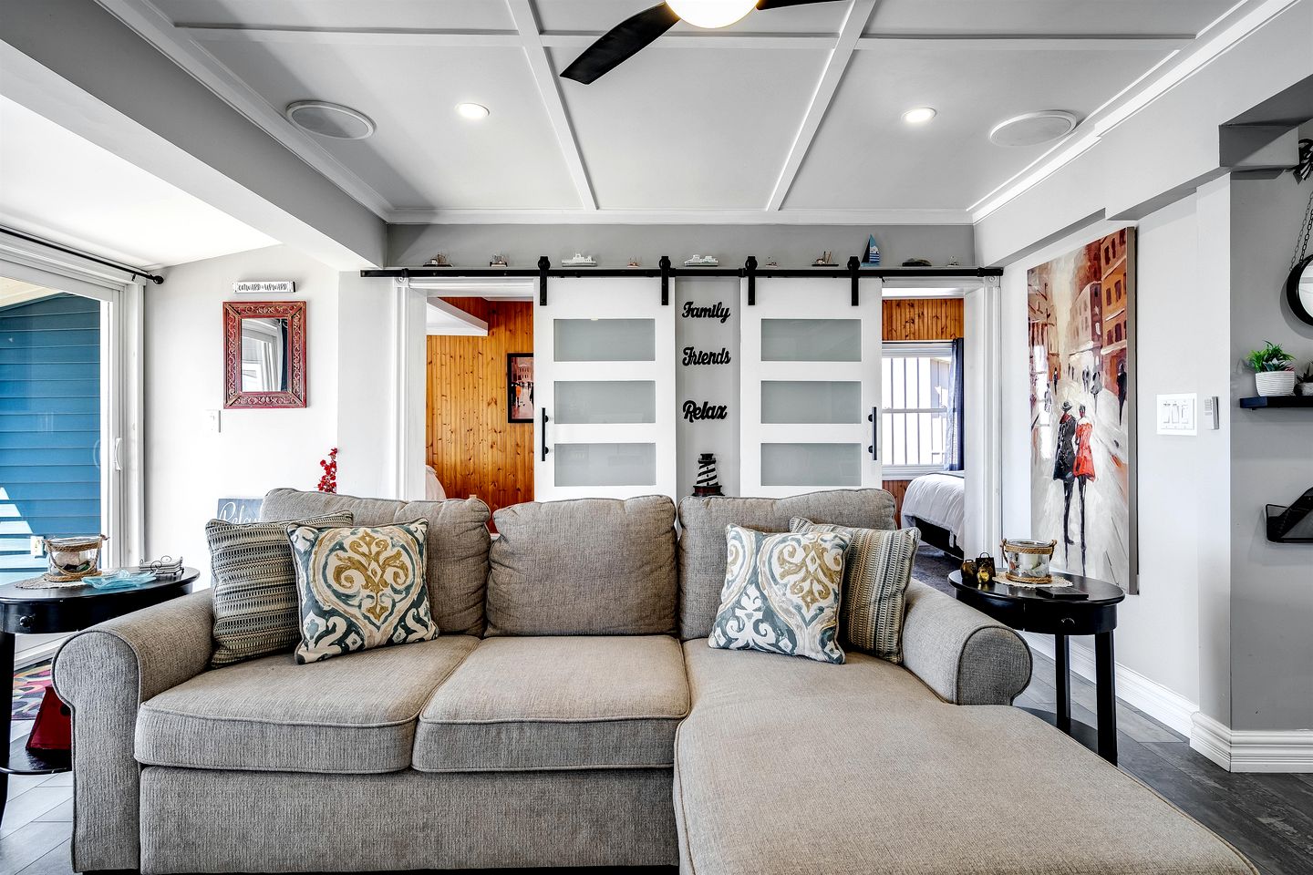 Charming Cottage on Lake Erie for an Unforgettable Kingsville Getaway in Ontario