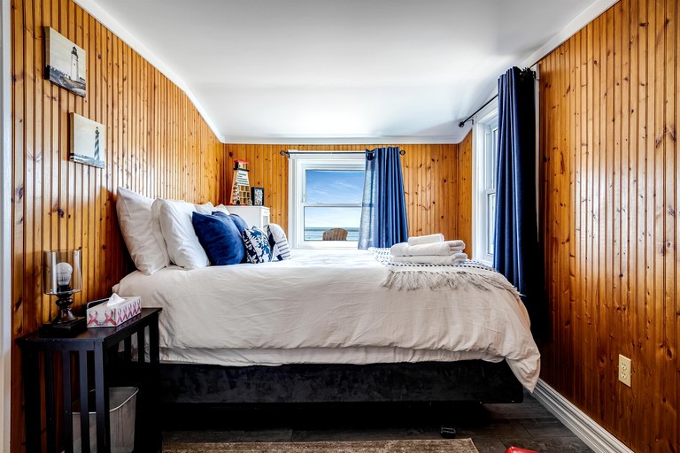 Cottages (Canada, Kingsville, Ontario)