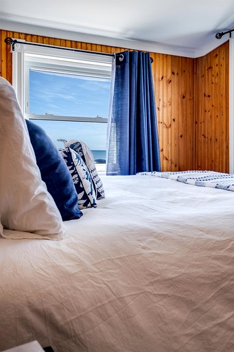 Cottages (Canada, Kingsville, Ontario)