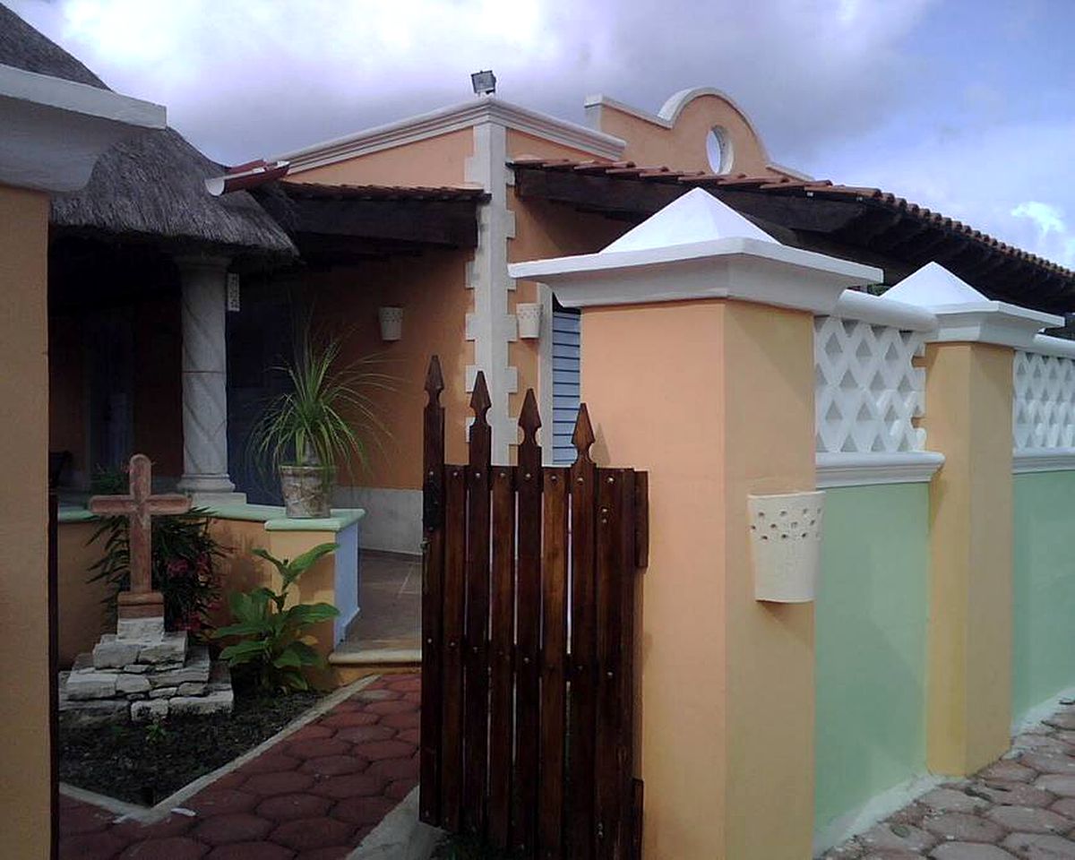 Charming Cottage Rental near the Beach on the Island of Cozumel in Mexico