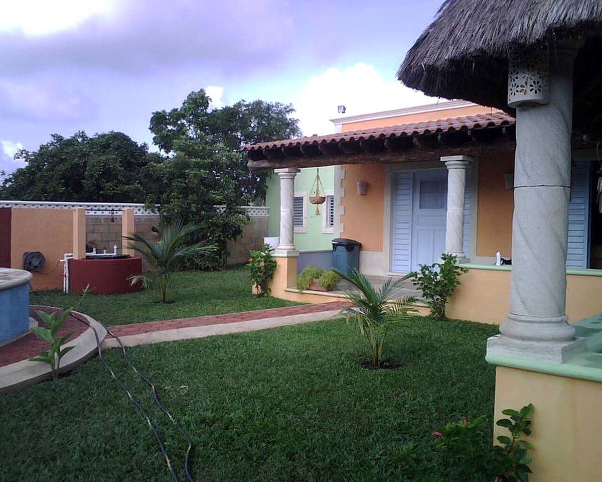 Charming Cottage Rental near the Beach on the Island of Cozumel in Mexico