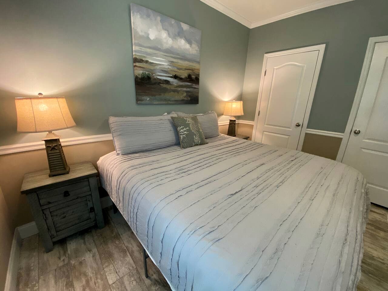 Charming Cottage Surrounded by Trees in Dunnellon, Florida