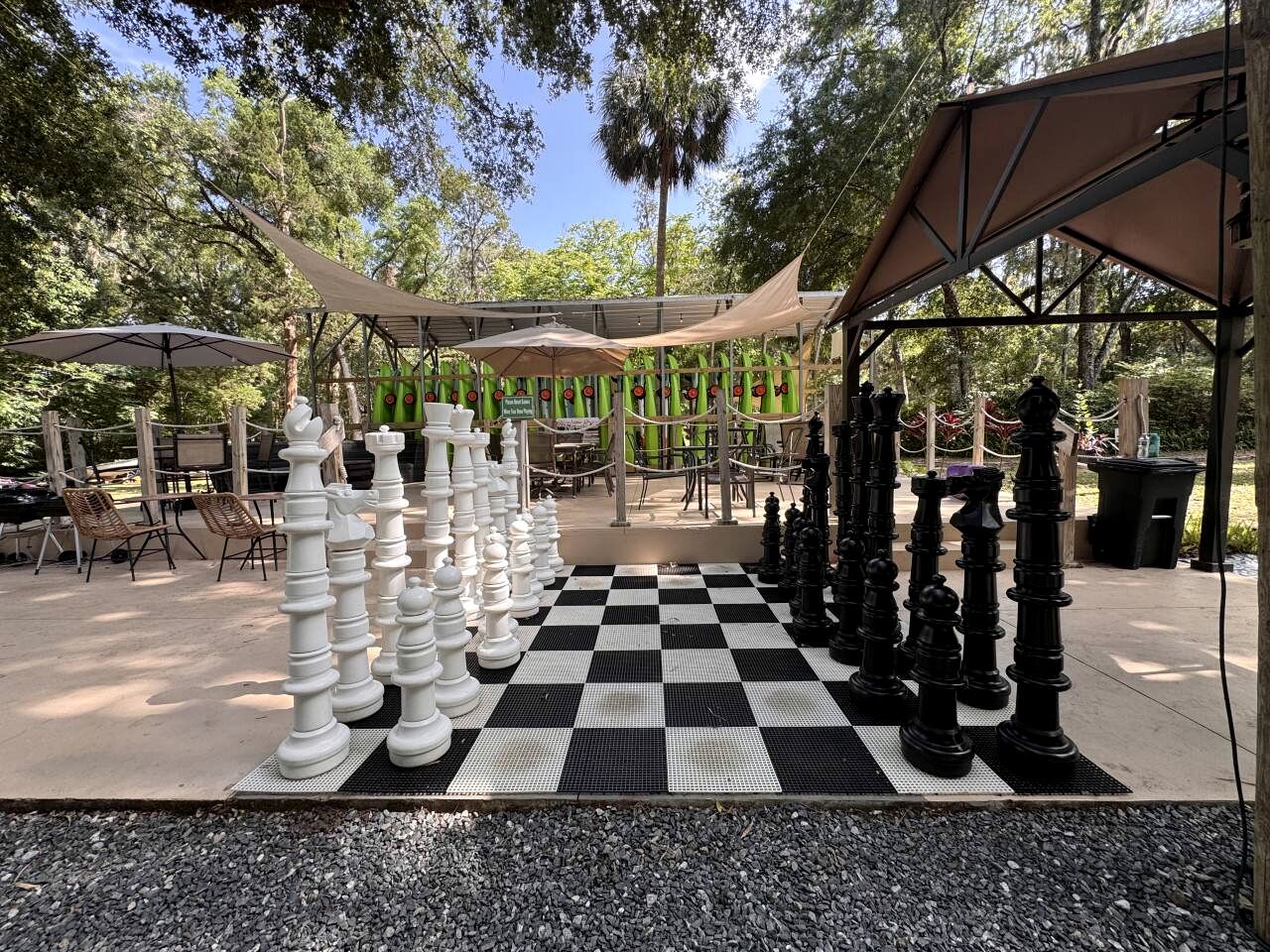 Charming Cottage Surrounded by Trees in Dunnellon, Florida