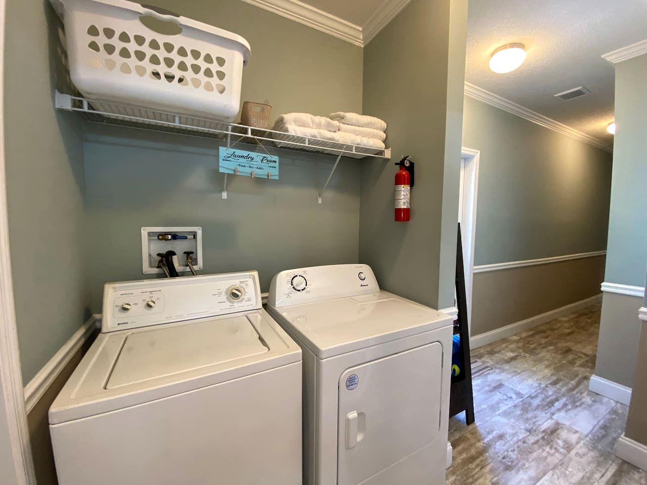 Charming Cottage Surrounded by Trees in Dunnellon, Florida