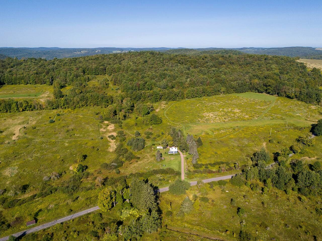 Charming Countryside Escape with Forest Trails & Cozy Comfort in Walton, New York