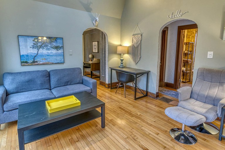 Cabins (United States of America, Gary, Indiana)