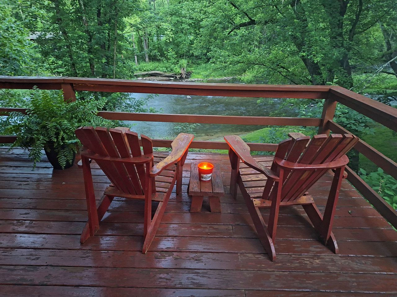 Charming Creekside Log Cabin with Wood Burning Stove Overlooking the Neshannock Creek, Western PA
