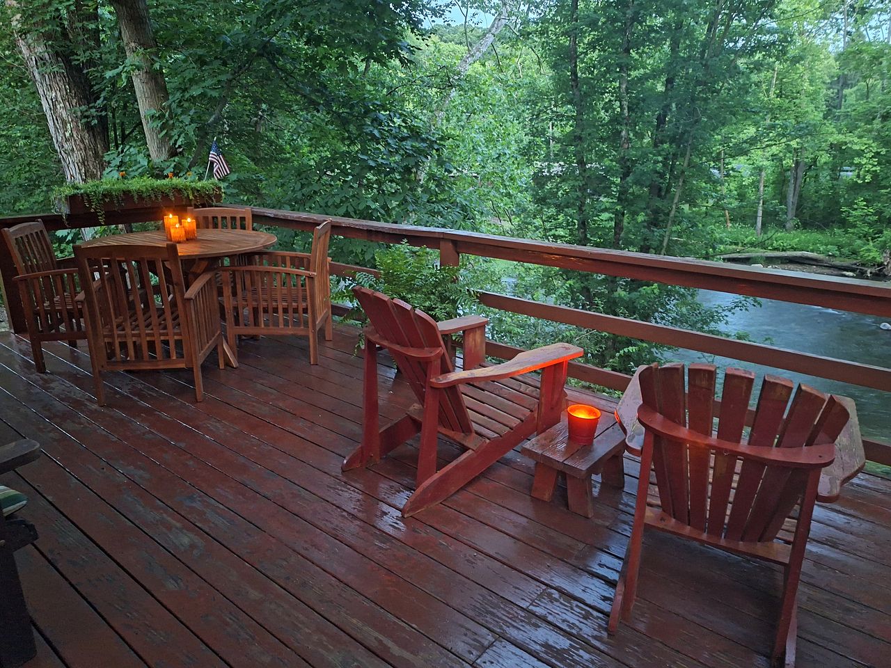 Charming Creekside Log Cabin with Wood Burning Stove Overlooking the Neshannock Creek, Western PA