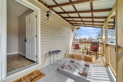 Charming Pet-Friendly Farmhouse Cabin with Fire Pit and Grill in Hendersonville, North Carolina photo 5