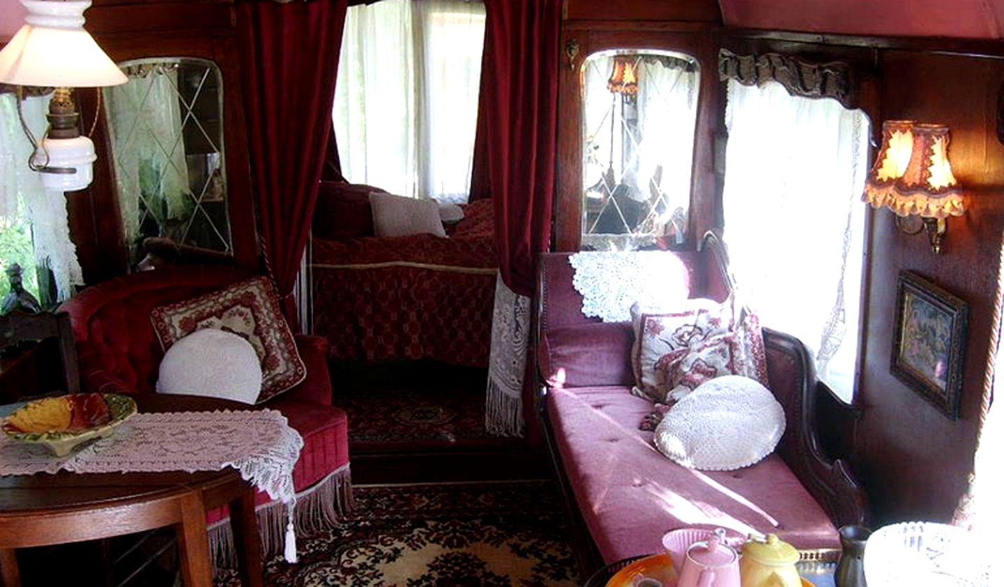 Charming Gypsy Caravan Rentals in Countryside near Valence, France