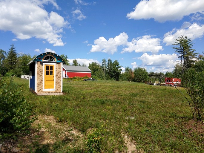 Caravans (United States of America, Chatham, New Hampshire)