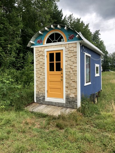 Charming Gypsy Caravan for Vacations in White Mountain National Forest
