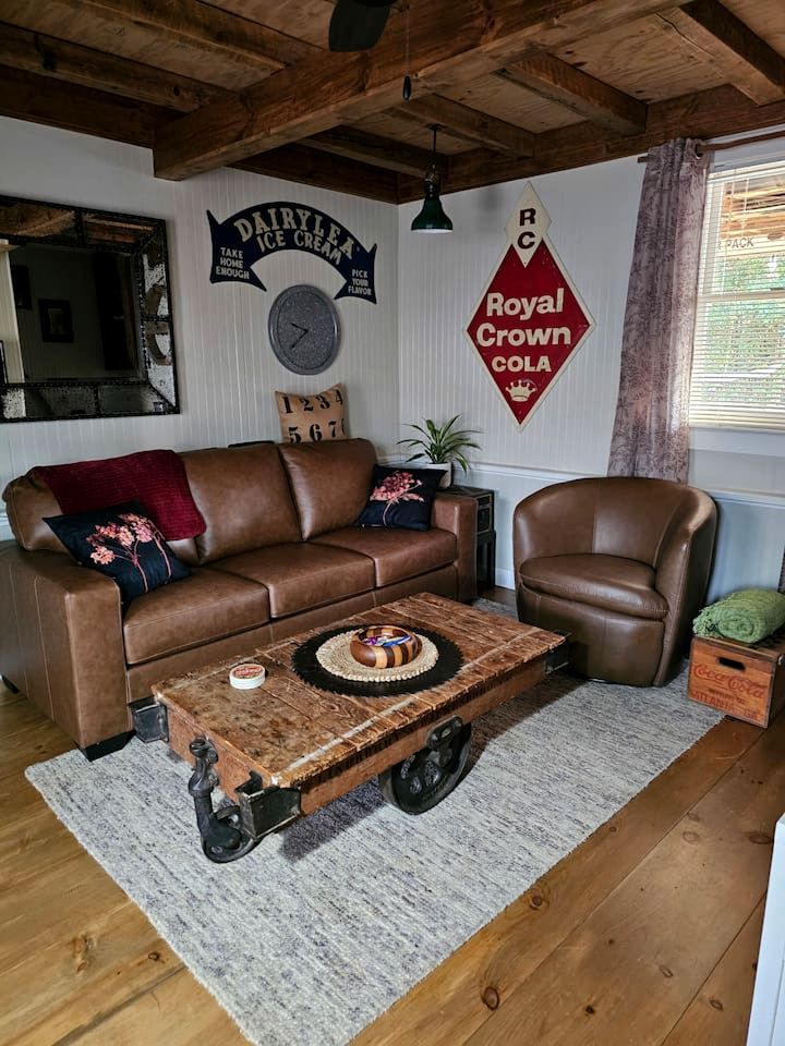 Historic Restored Tobacco Barn Retreat with Private Hot Tub near Pilot Mountain in Tobaccoville, North Carolina