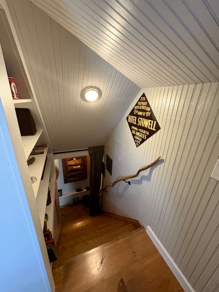 Historic Restored Tobacco Barn Retreat with Private Hot Tub near Pilot Mountain in Tobaccoville, North Carolina