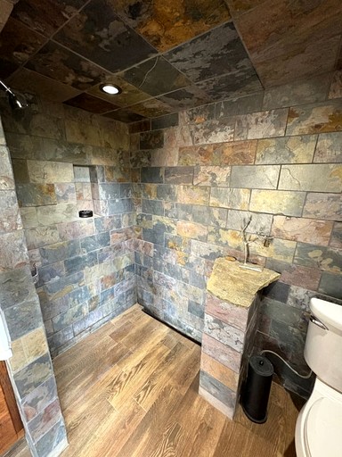 Cabins (United States of America, Tobaccoville, North Carolina)