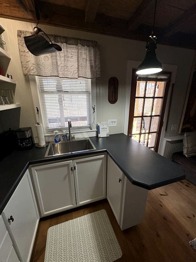 Cabins (United States of America, Tobaccoville, North Carolina)