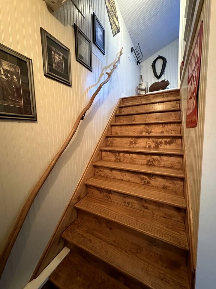 Historic Restored Tobacco Barn Retreat with Private Hot Tub near Pilot Mountain in Tobaccoville, North Carolina