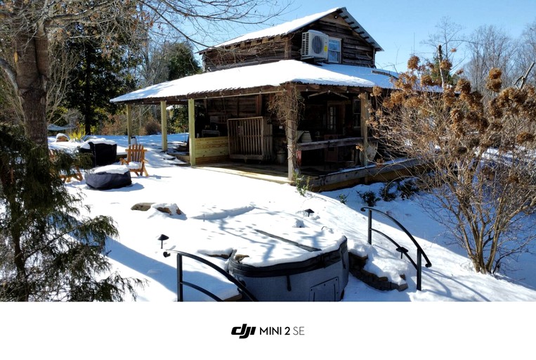 Cabins (United States of America, Tobaccoville, North Carolina)