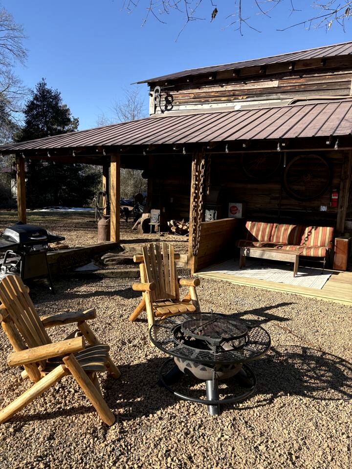 Historic Restored Tobacco Barn Retreat with Private Hot Tub near Pilot Mountain in Tobaccoville, North Carolina