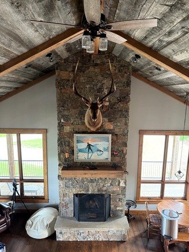 Vacation Rentals (United States of America, Pony, Montana)