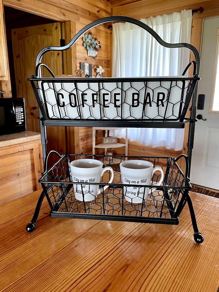 Charming King-Size Cabin with Wi-Fi and Deck in Fredericksburg, Texas