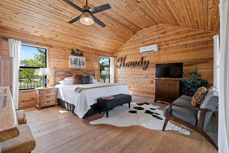 Cabins (United States of America, Fredericksburg, Texas)