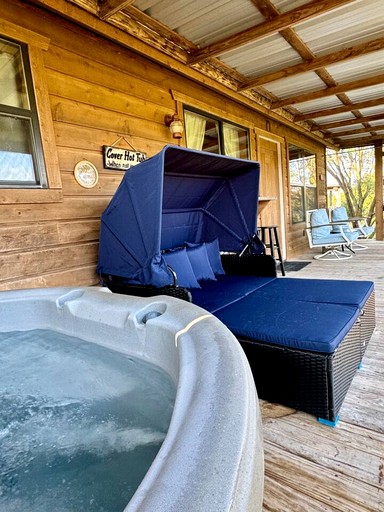 Cabins (United States of America, Fredericksburg, Texas)